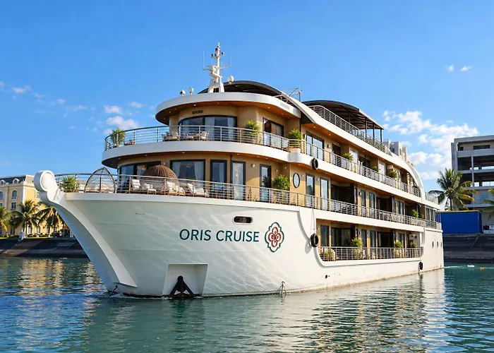 Oris Cruises - Bai Tu Long Private Journeys 5*