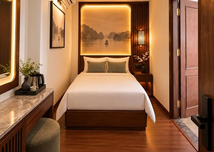 Oris Cruises - Bai Tu Long Private Journeys  Ha Long