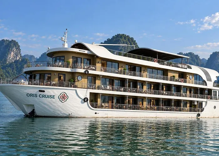 Oris Cruises - Bai Tu Long Private Journeys